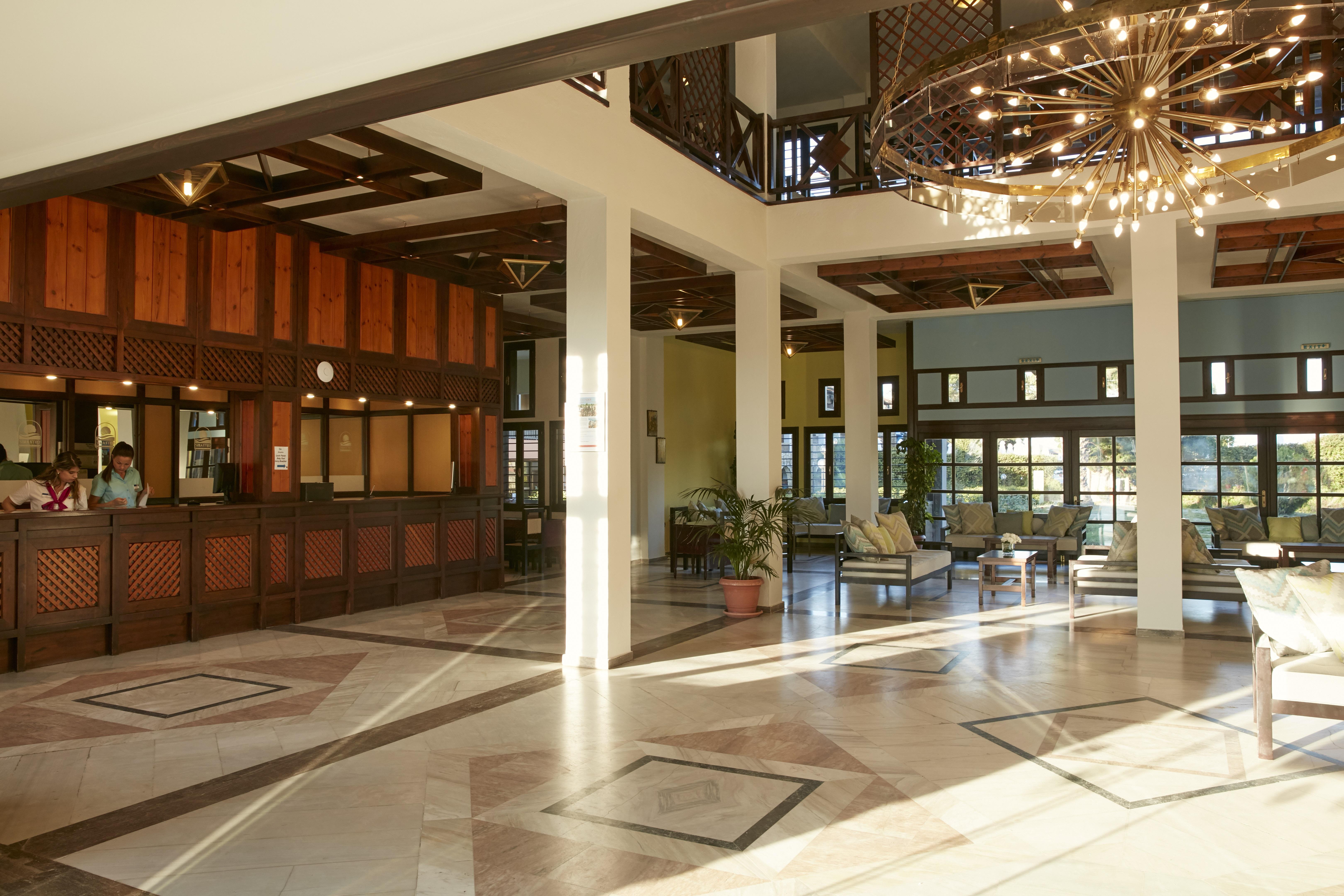 Simantro Resort Sani  Extérieur photo Lobby
