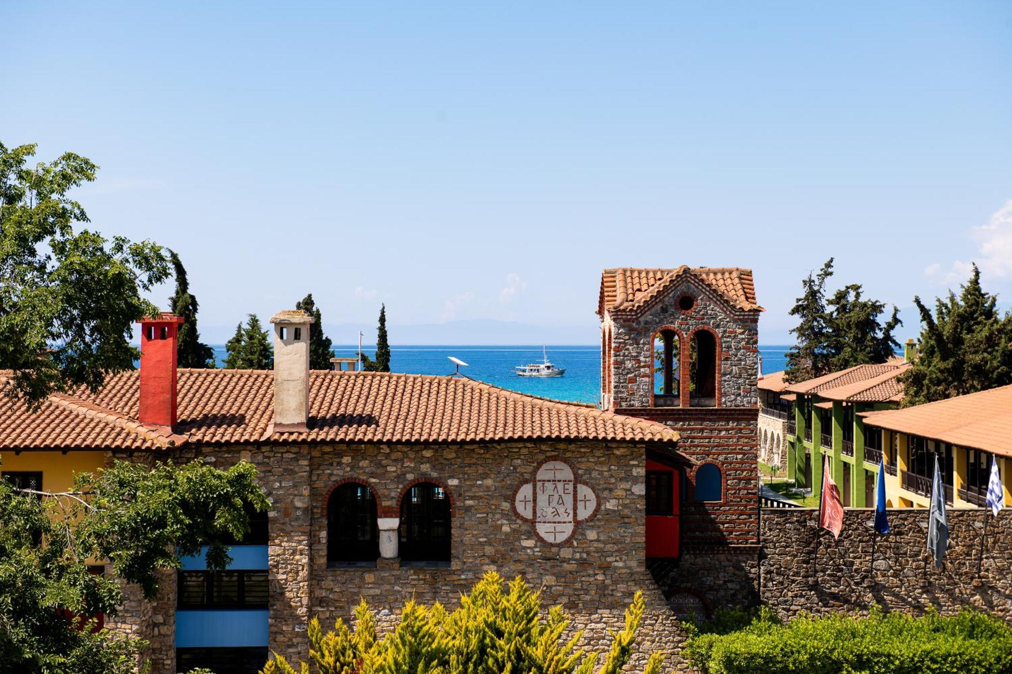 Simantro Resort Sani  Extérieur photo The monastery of Panagia Tourliani