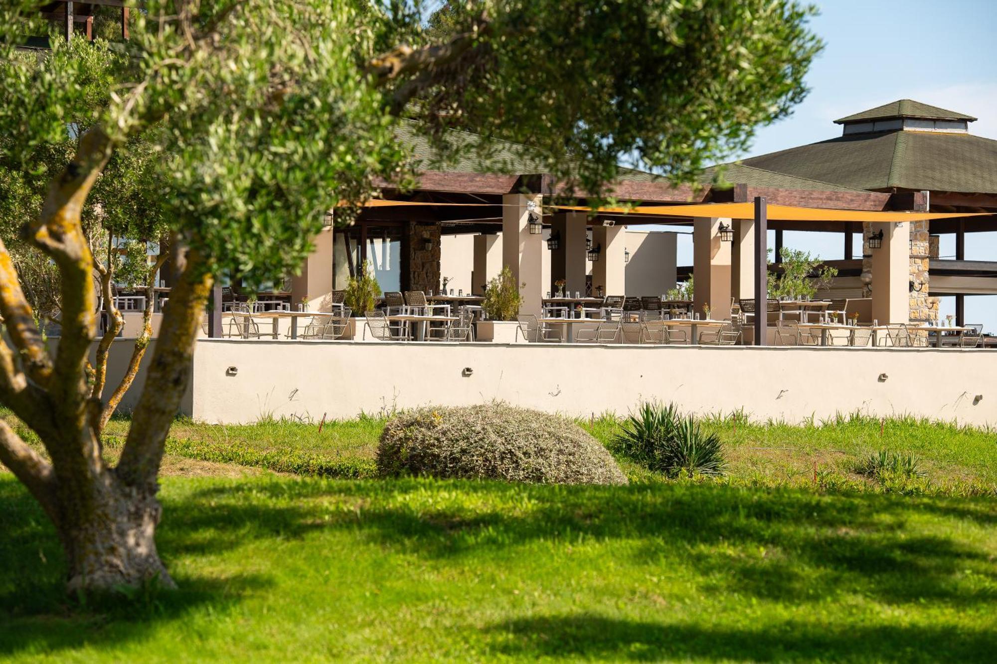 Simantro Resort Sani  Extérieur photo The campus of the University of Patras