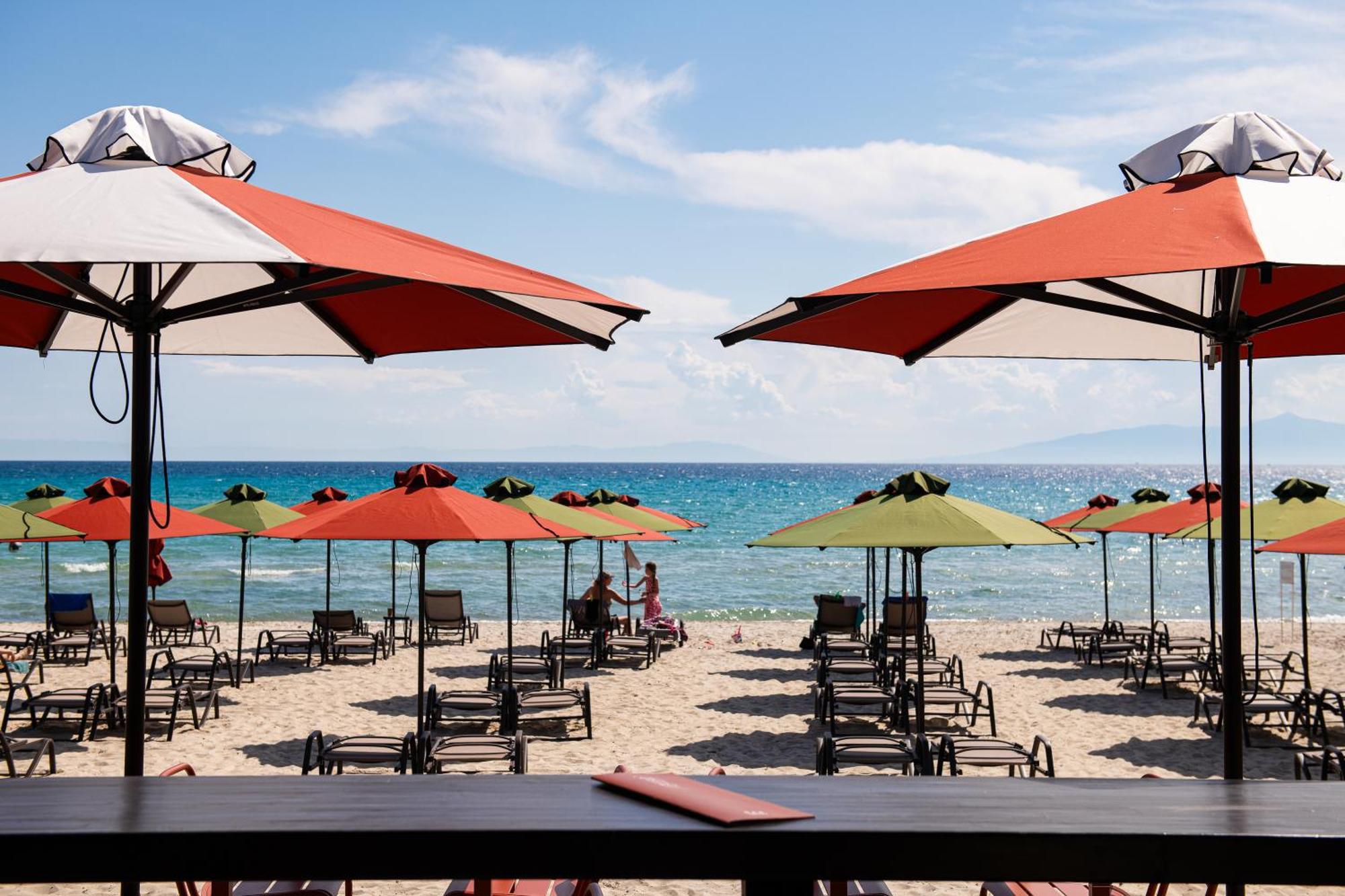 Simantro Resort Sani  Extérieur photo Beach at the Hilton
